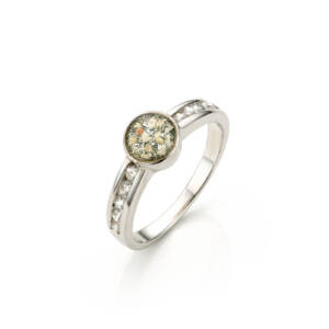 zilveren ring met askamer in zilver glitter en zirconias